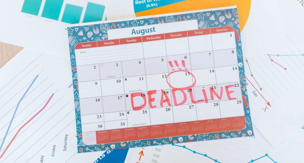 Calendar with deadline reminder